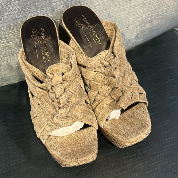 Donald Pliner Soft Gold Metallic Espadrille Mule Wedge Sandals- sz 9.5 - Picture 7 of 13